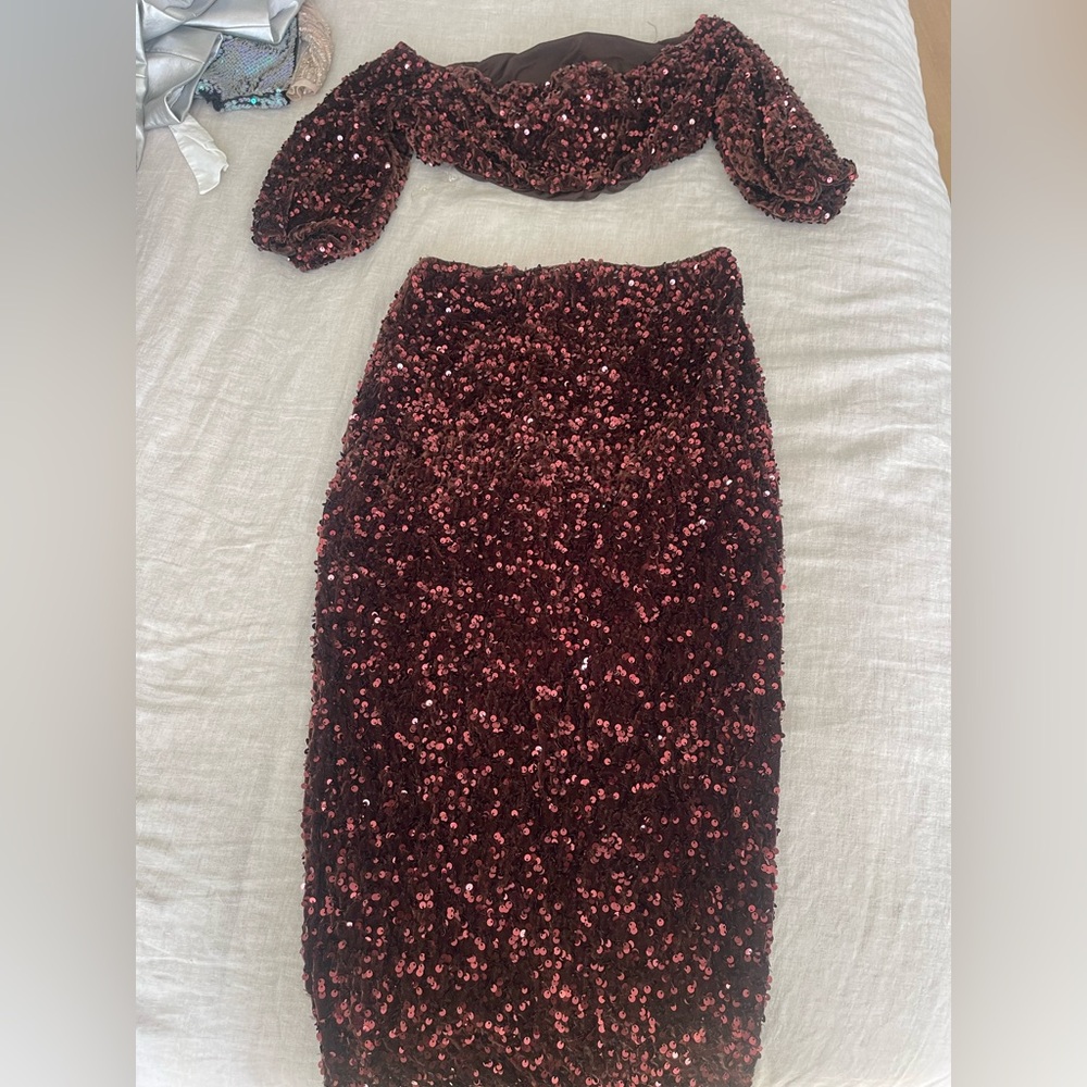 brown two pieces sequin set
